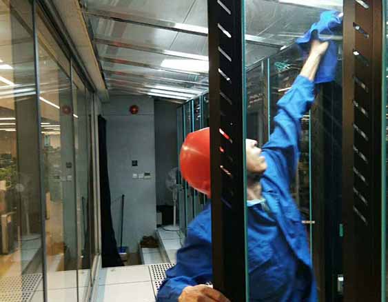數(shù)據(jù)機房保潔